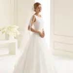 Schleier mit Spitzenkante Avalia S102