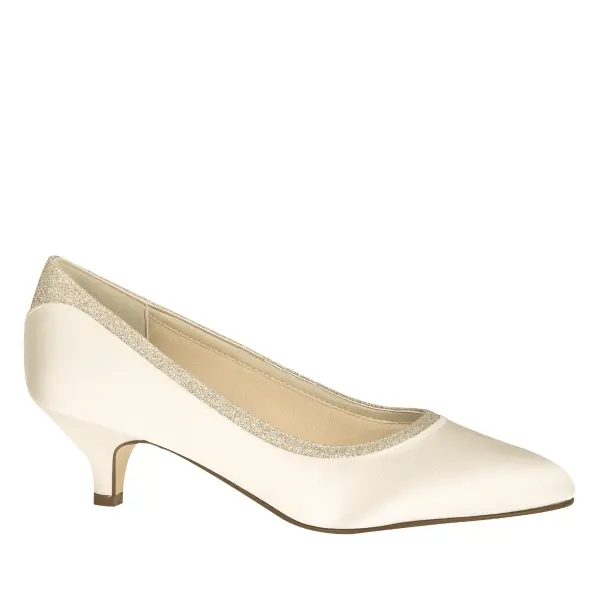 Brautschuhe Bobbie von Rainbow Club in Ivory aus Satin