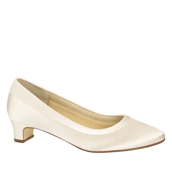 Brautschuhe Brenda von Rainbow Club in Ivory aus Satin