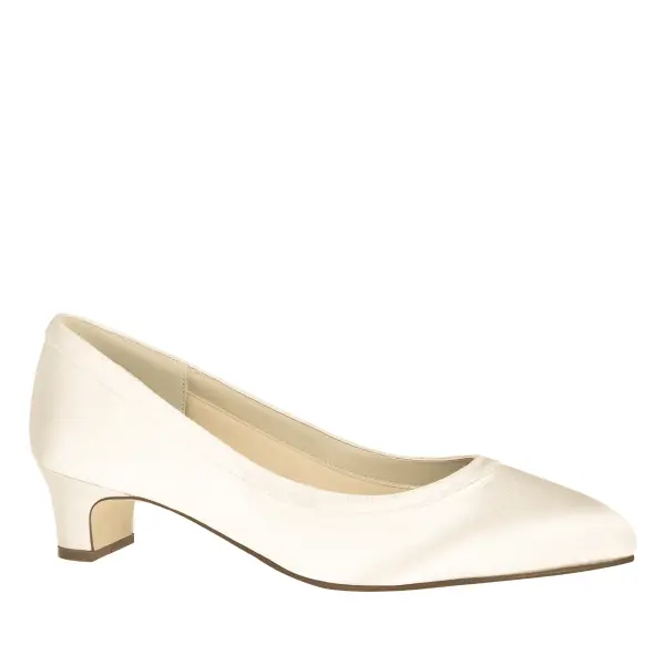 Brautschuhe Gisele von Rainbow Club in Ivory aus Satin
