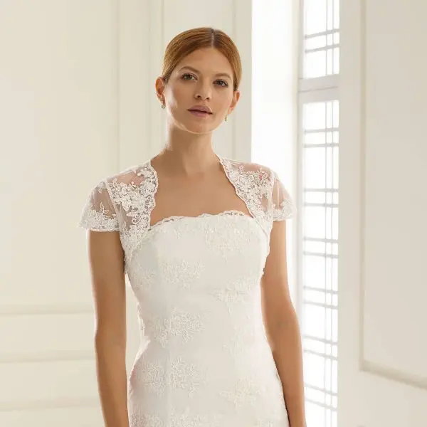 Bolero aus Spitze Avalia S126