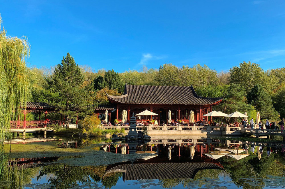 Chinesisches Häuschen im Naturpark Gärten der Welt