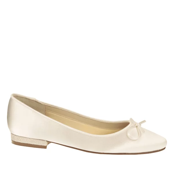 Flache Brautschuhe Brittanny von Rainbow Club in Ivory aus Satin