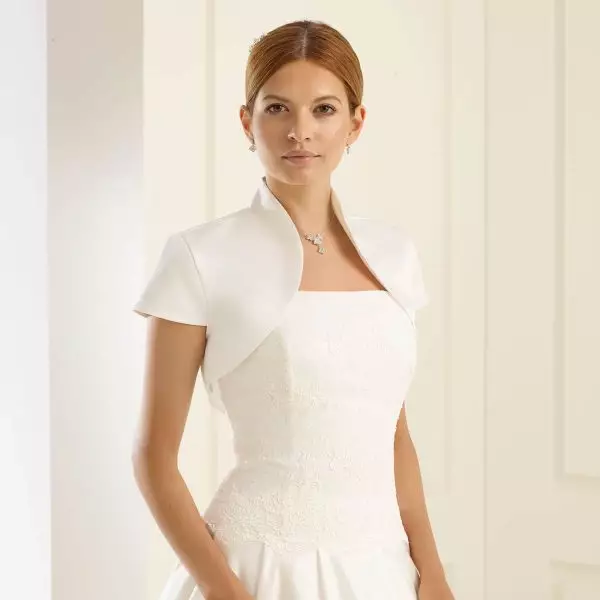 Bolero aus Satin Avalia E17S