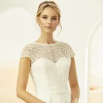 Bolero aus Spitze Avalia E324